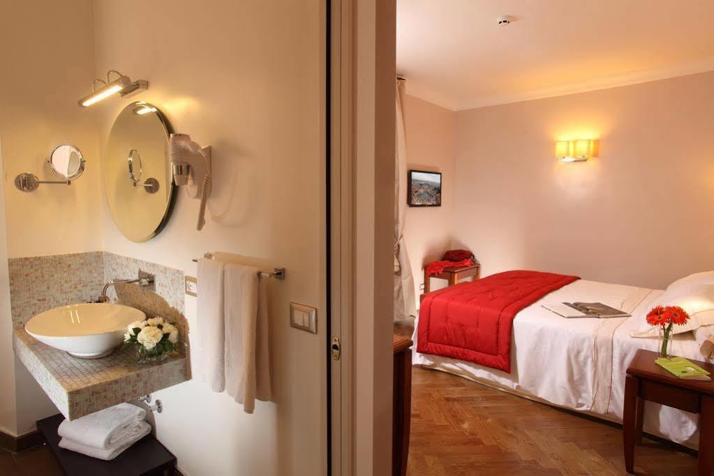 רומא Vivaldi Luxury Rooms מראה חיצוני תמונה